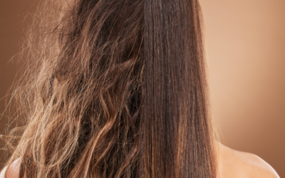 Quels produits utiliser après un lissage pour éviter les frisottis ?